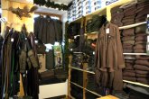 interiér prodejny, náhled zboží - oblečení